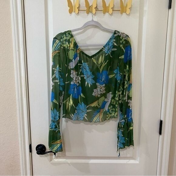 NWT‎ Free People Bell Sleeve Semi Sheer Blouse Size small - Picture 7 of 7